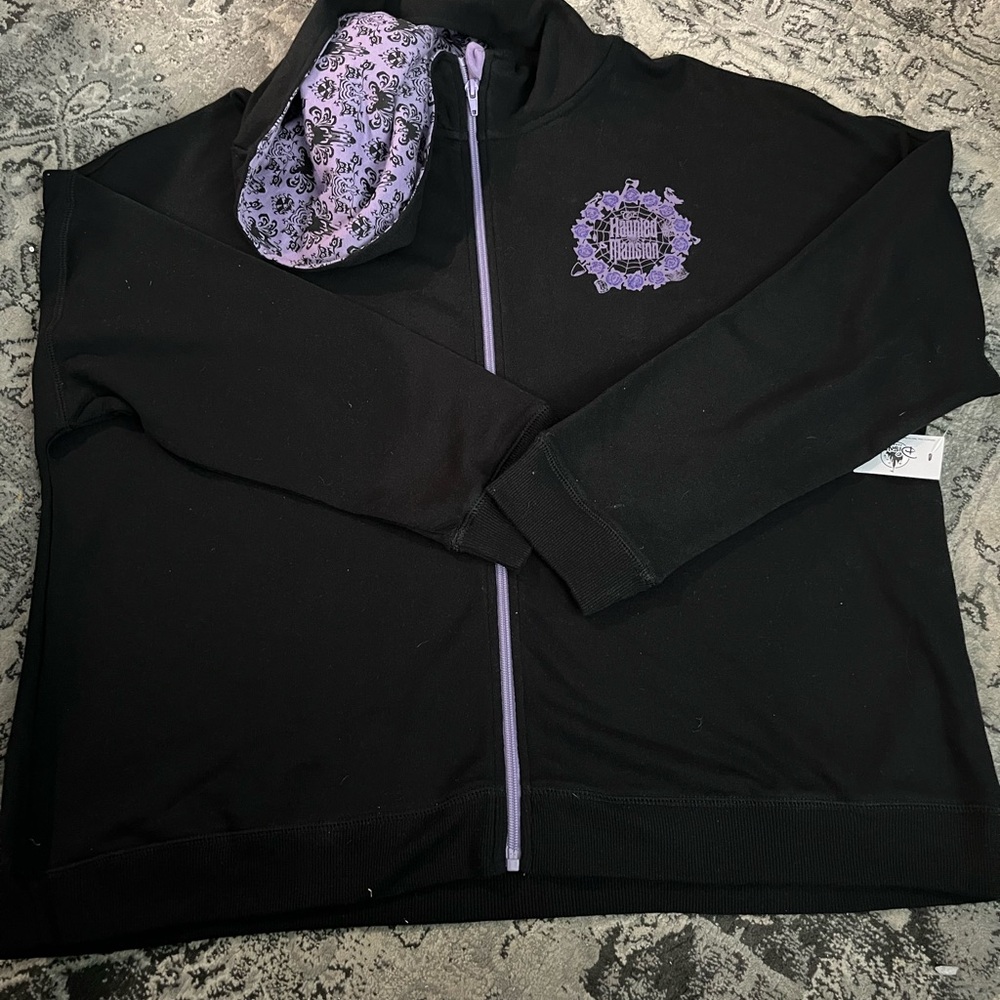 Disney Parks Haunted Mansion Welcome Foolish Mortals 1X hoodie NWT